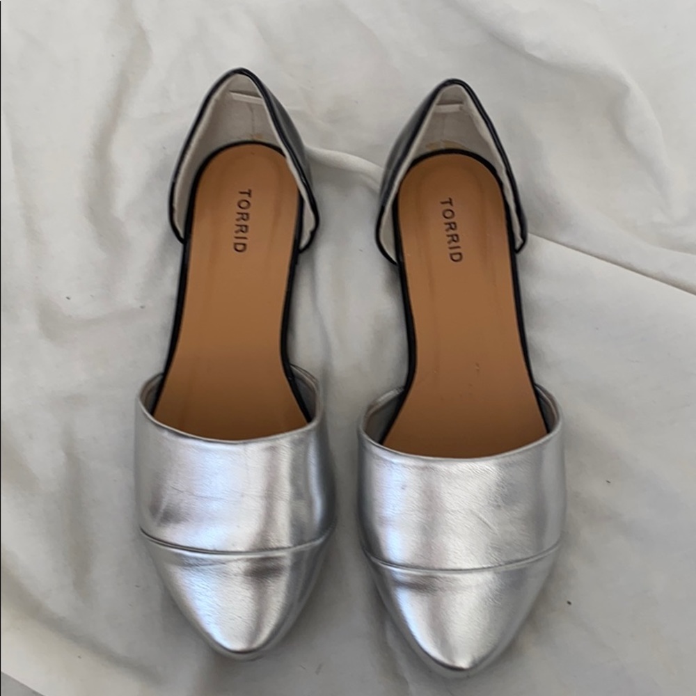 Torrid black silver flats